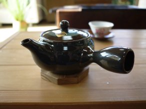 急須 Amazon｜常滑焼 急須 7-177 一心 18号 丸黒水玉紋深蒸急須 320ml